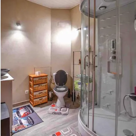 Apartament Studio Privatif Au Coeur De Lerouville